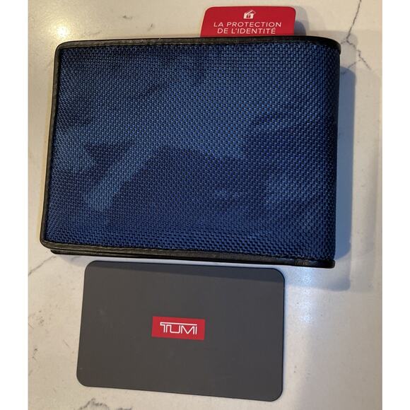 TUMI ALPHA SLG Black Blue Camo Double Billfold Wallet NEW Fast Ship - Picture 6 of 9